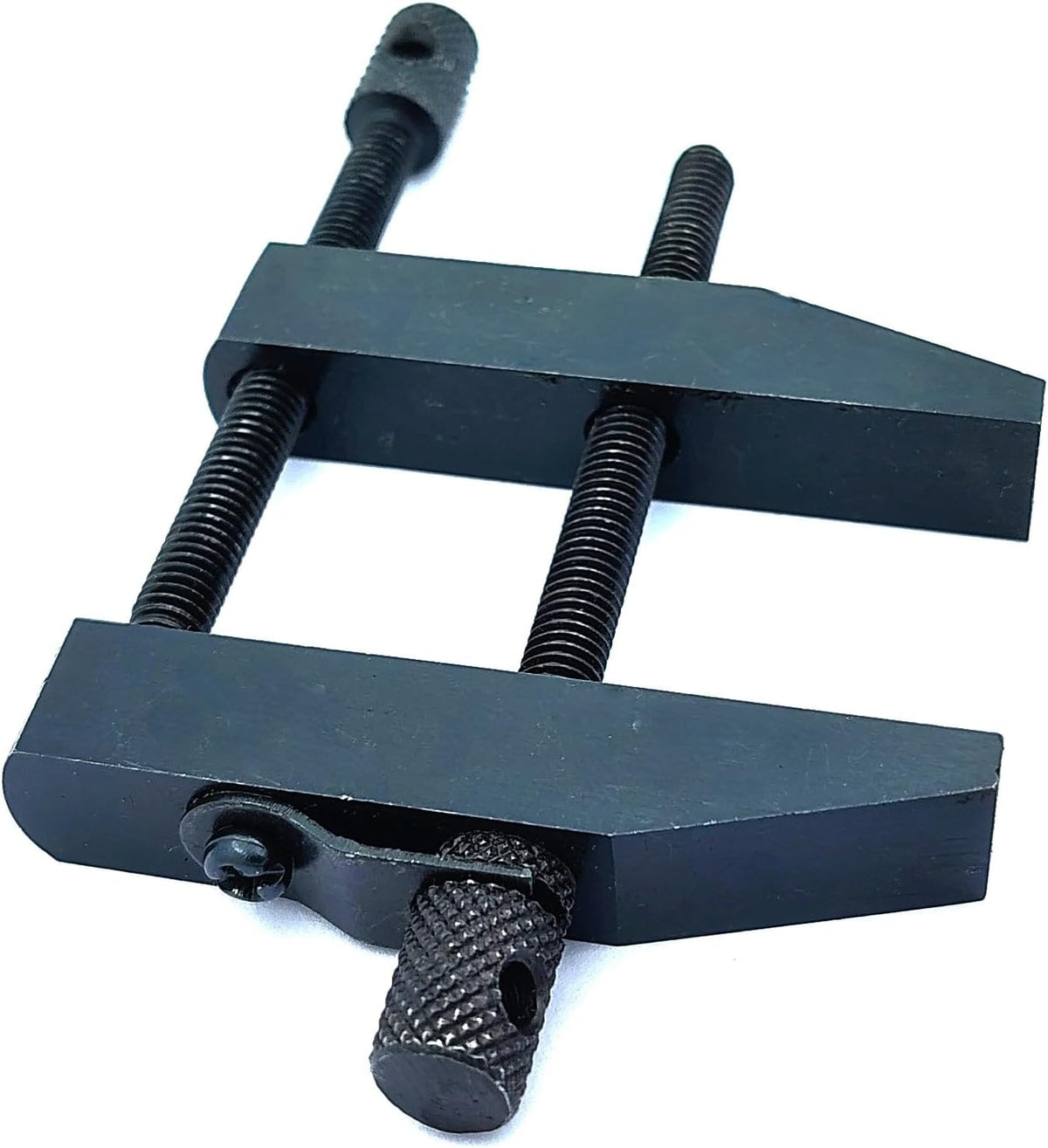 Parallel clamp for machine tools