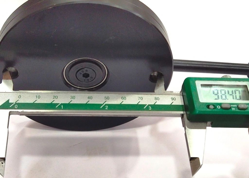 Measuring tool component with calipers