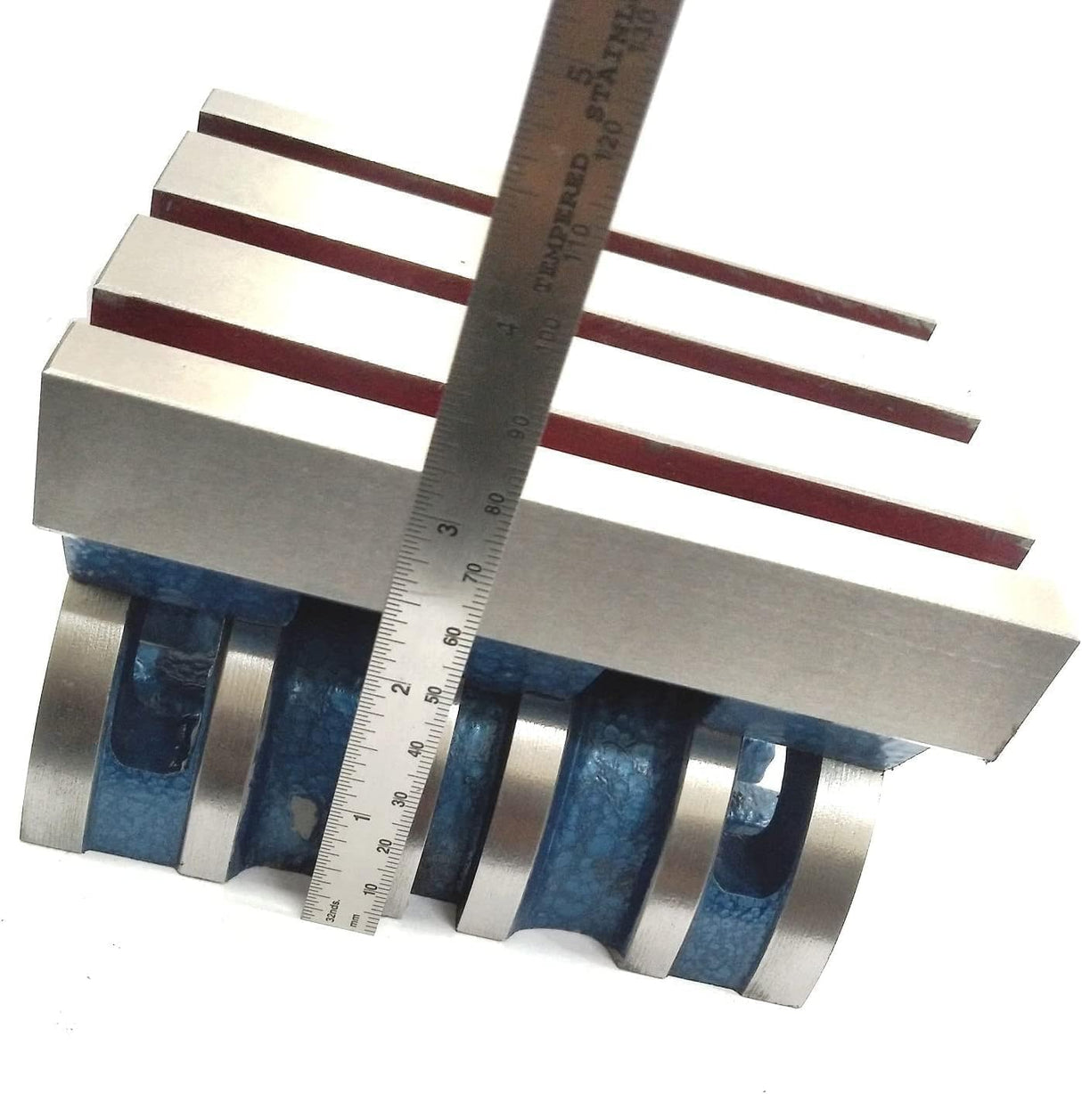 Measuring a tilting machine table