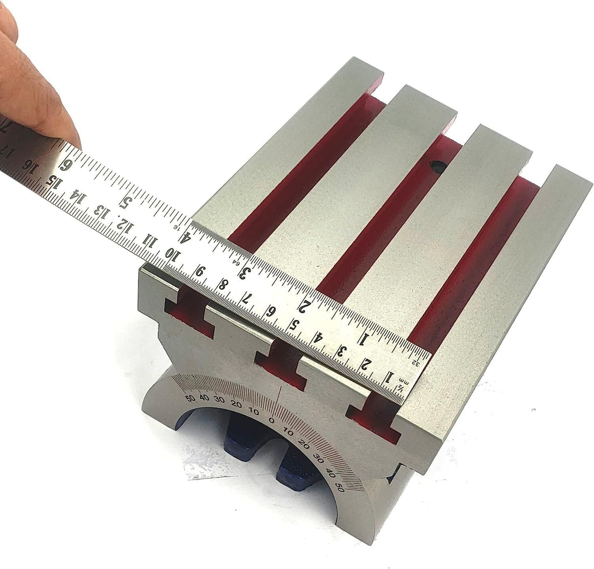 Measuring a tilting machine table