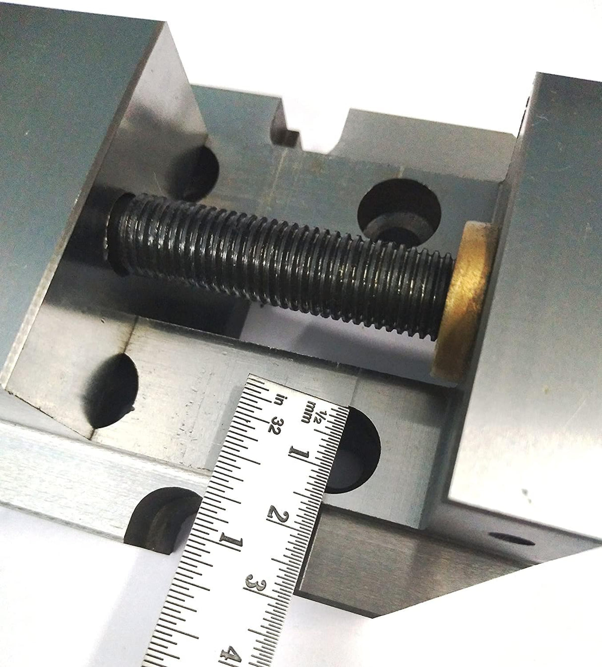 Heavy duty milling achieved via vertical milling slide for mini lathe