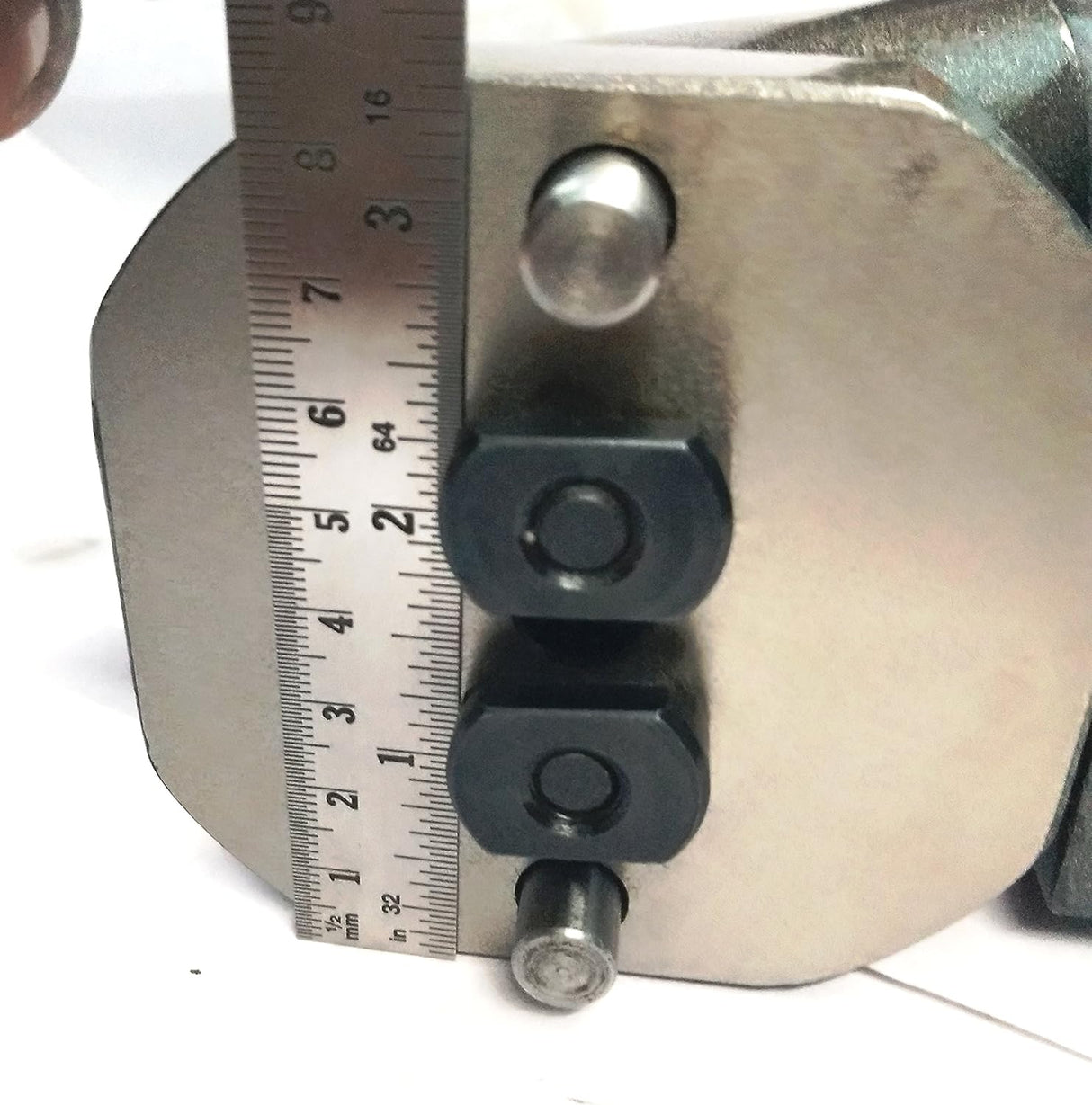 Measuring metal machine base plate