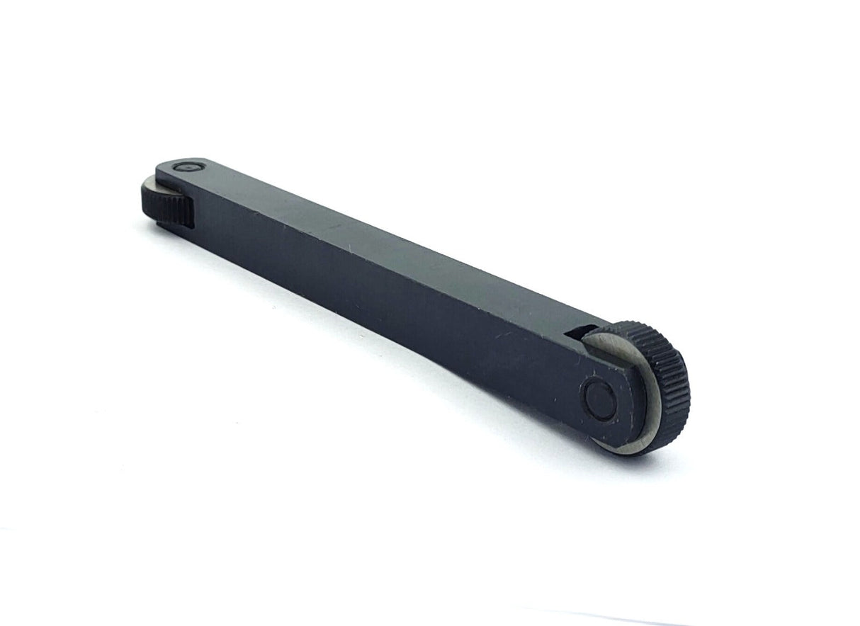 knurling tool holder