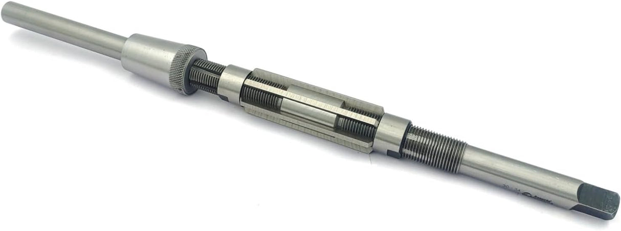 Adjustable hand reamer