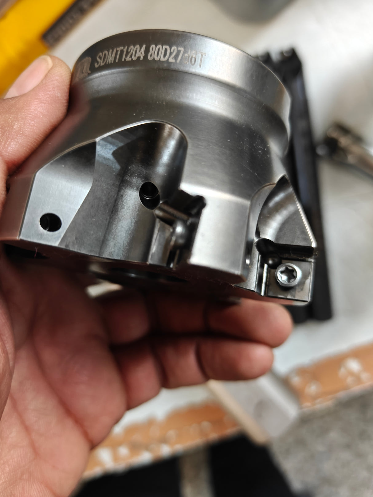 SDMT CUTTERS, U DRILLS , LNMU CUTTER , BT40 APU13 , BORING BAR DEAL