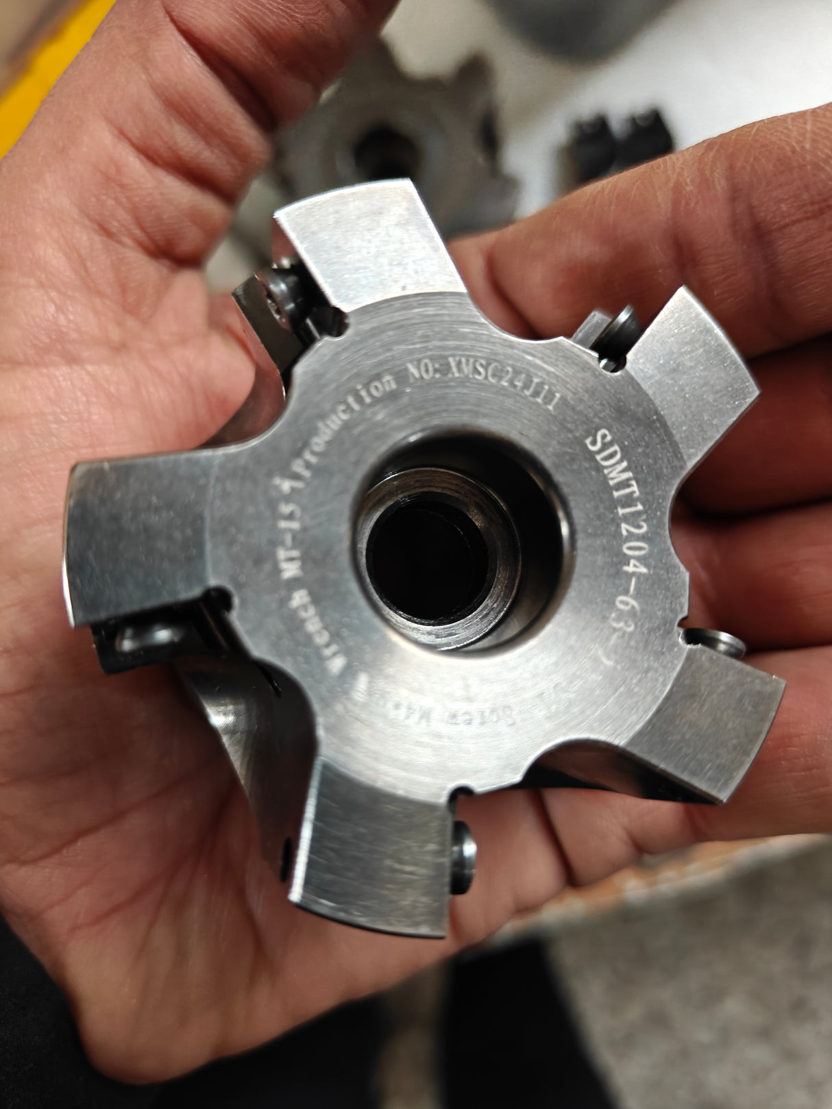 SDMT CUTTERS, U DRILLS , LNMU CUTTER , BT40 APU13 , BORING BAR DEAL