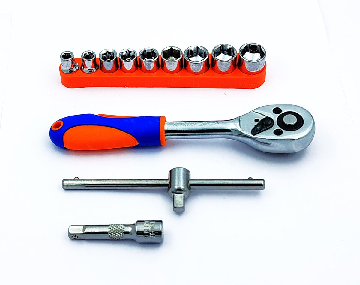 Ratchet wrench and socket set with sliding T-handle and extension bar