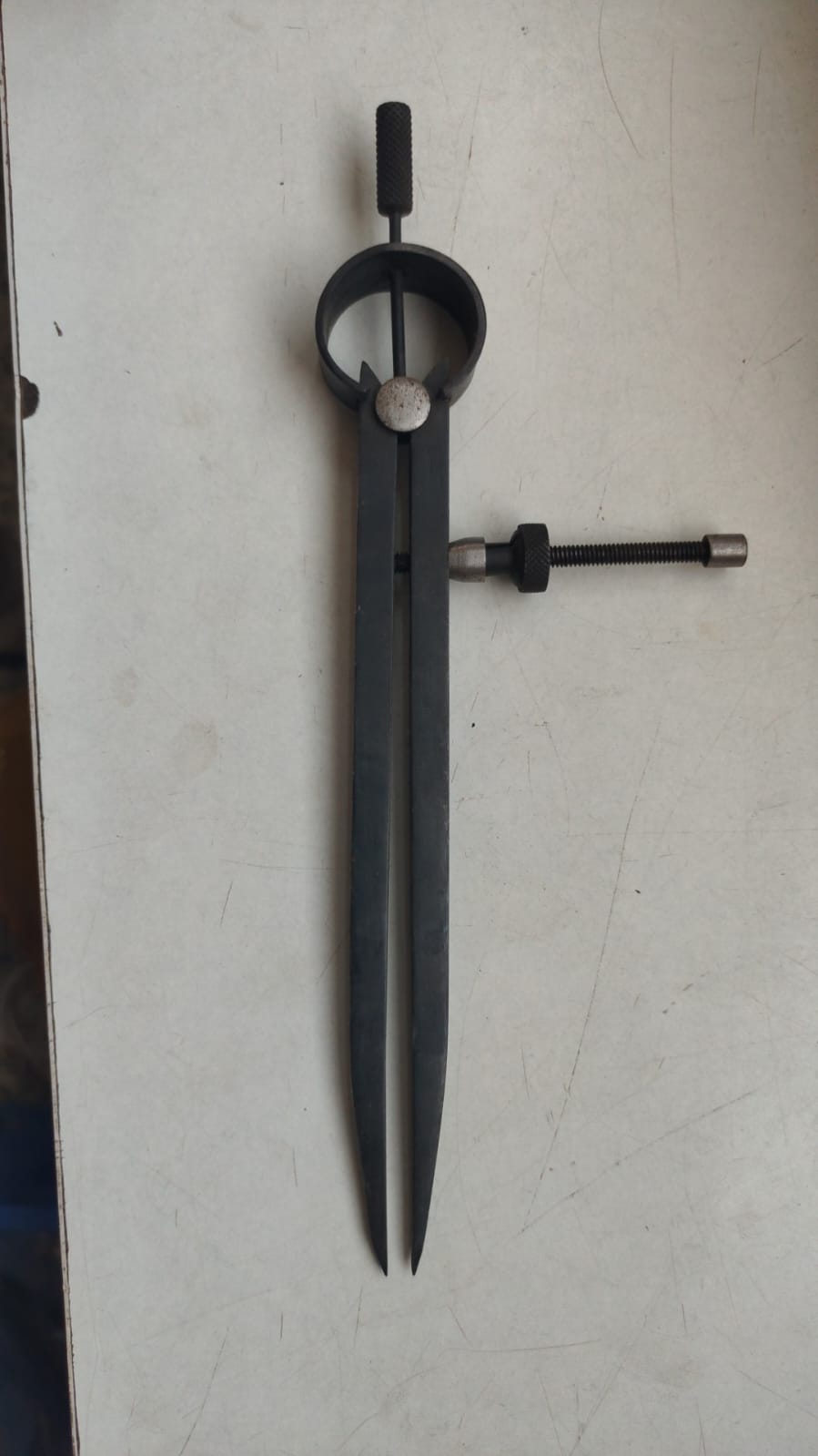 Heavy-duty divider tool