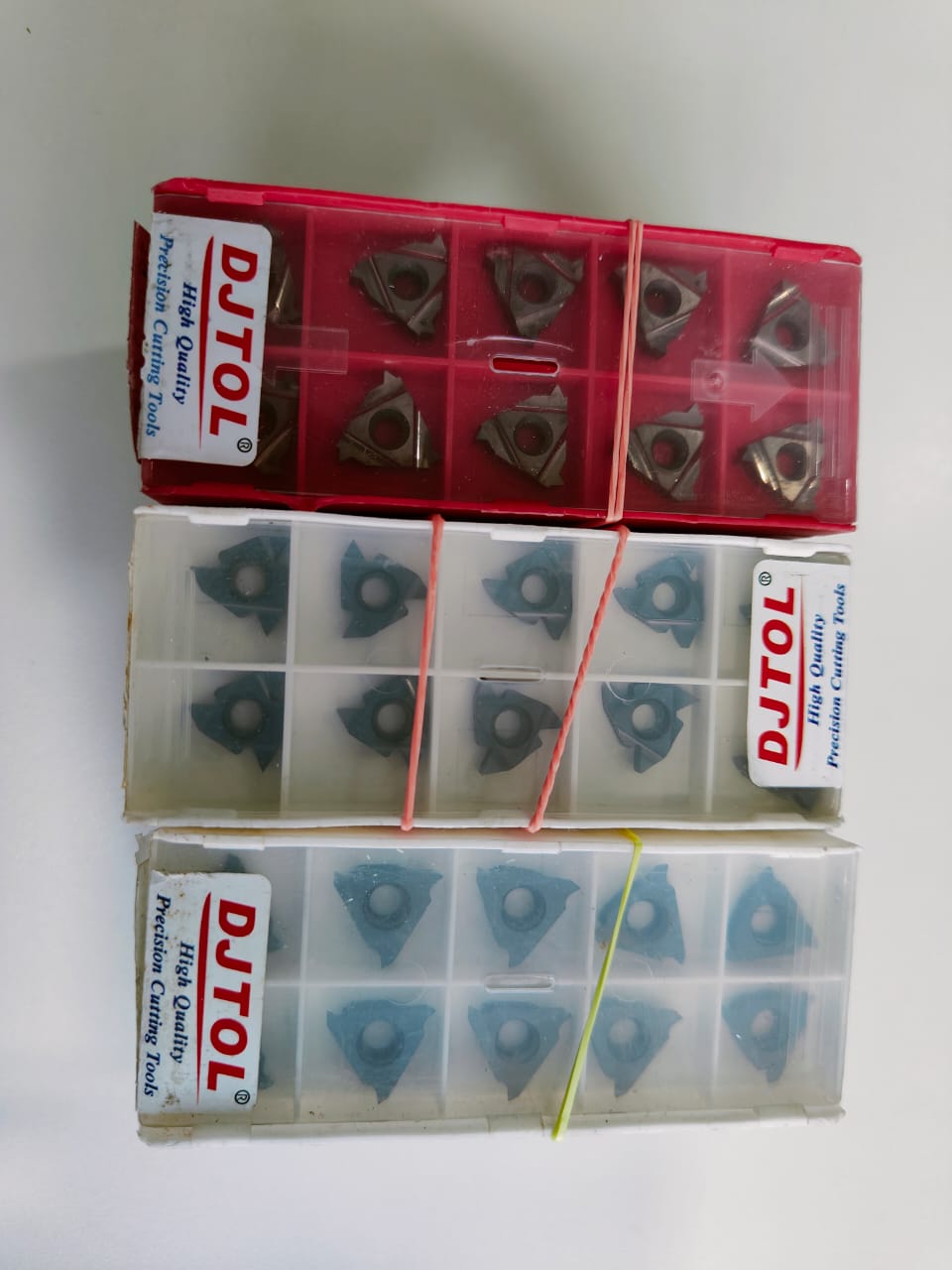 Threading inserts standard