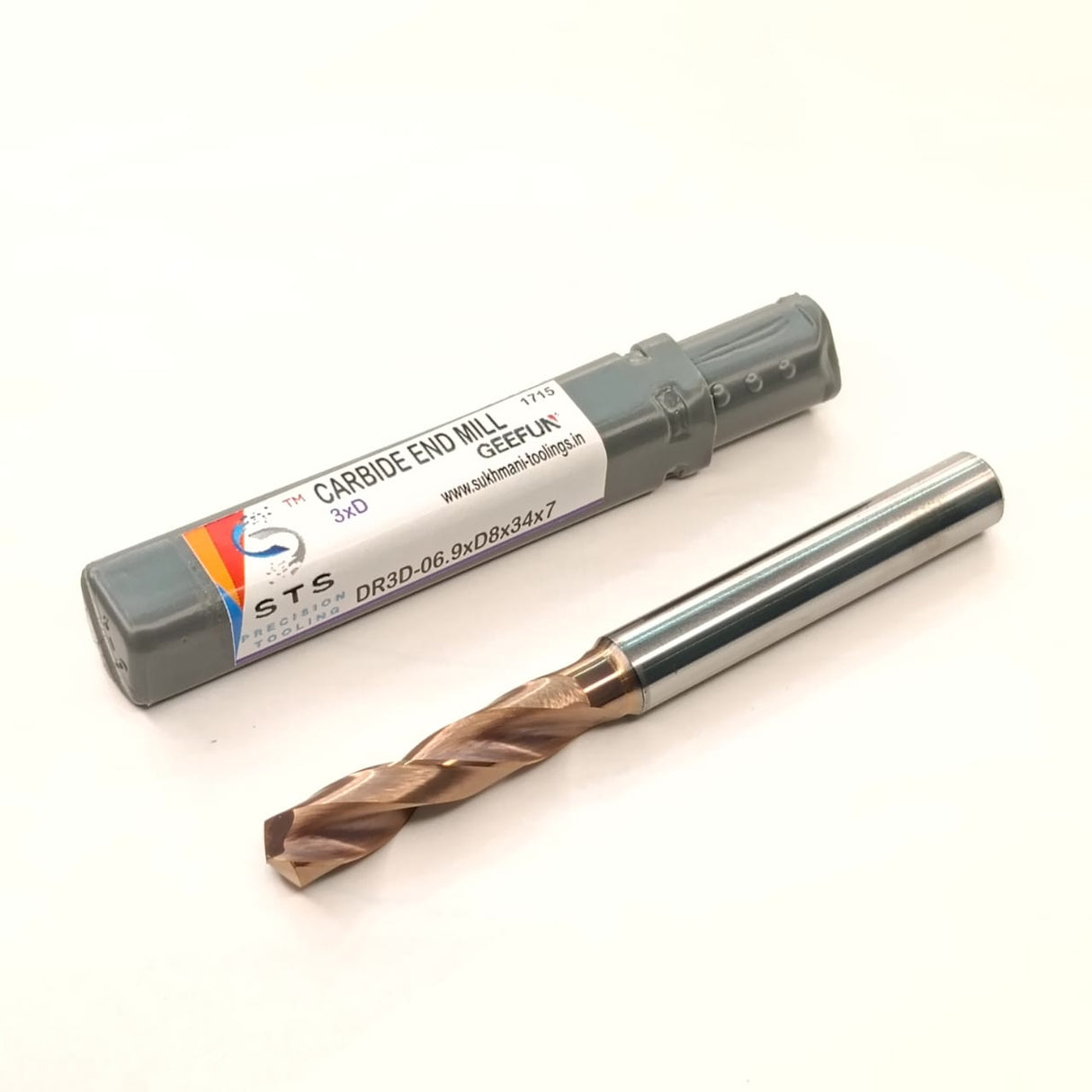 Carbide end mill with packaging