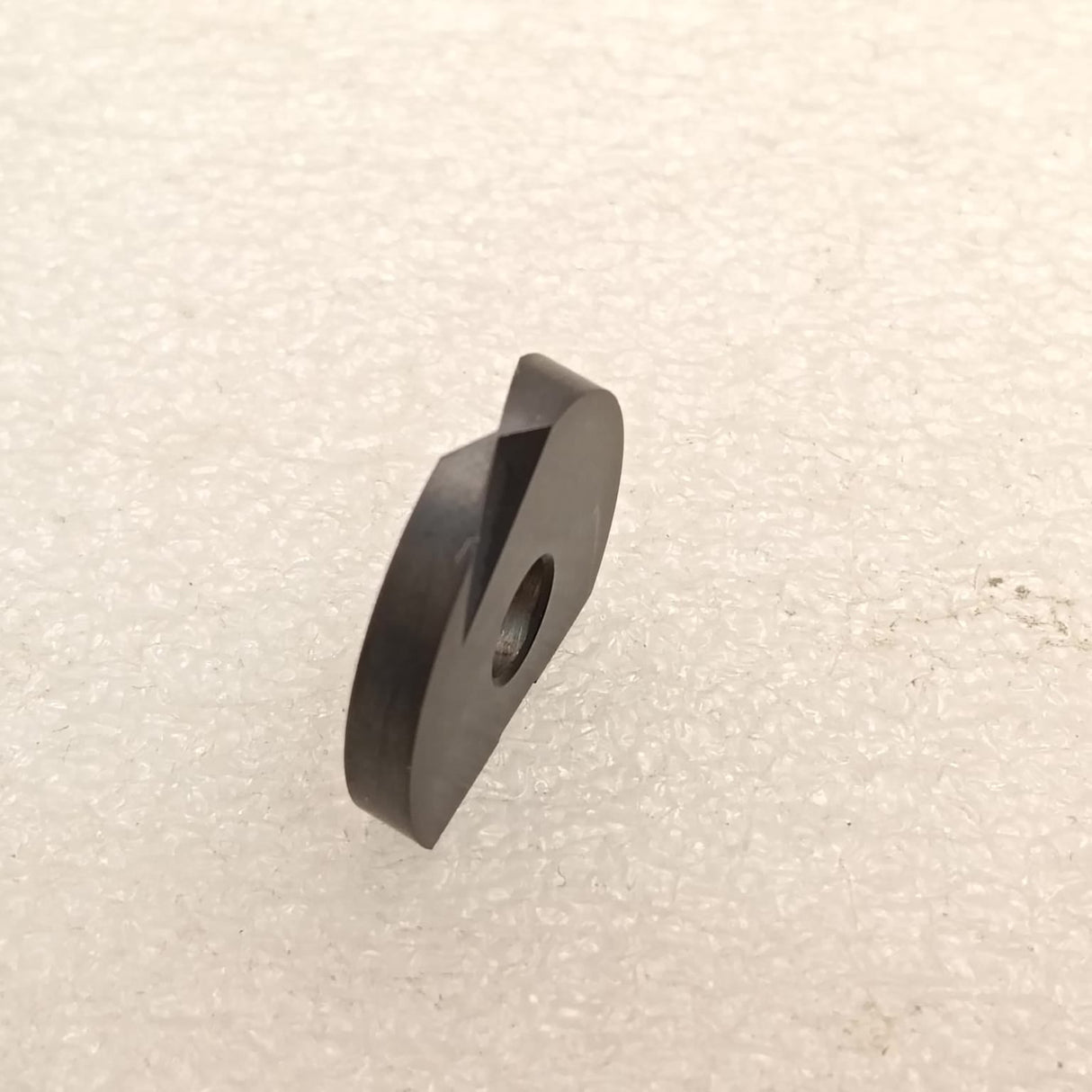 Small metal cutting tool