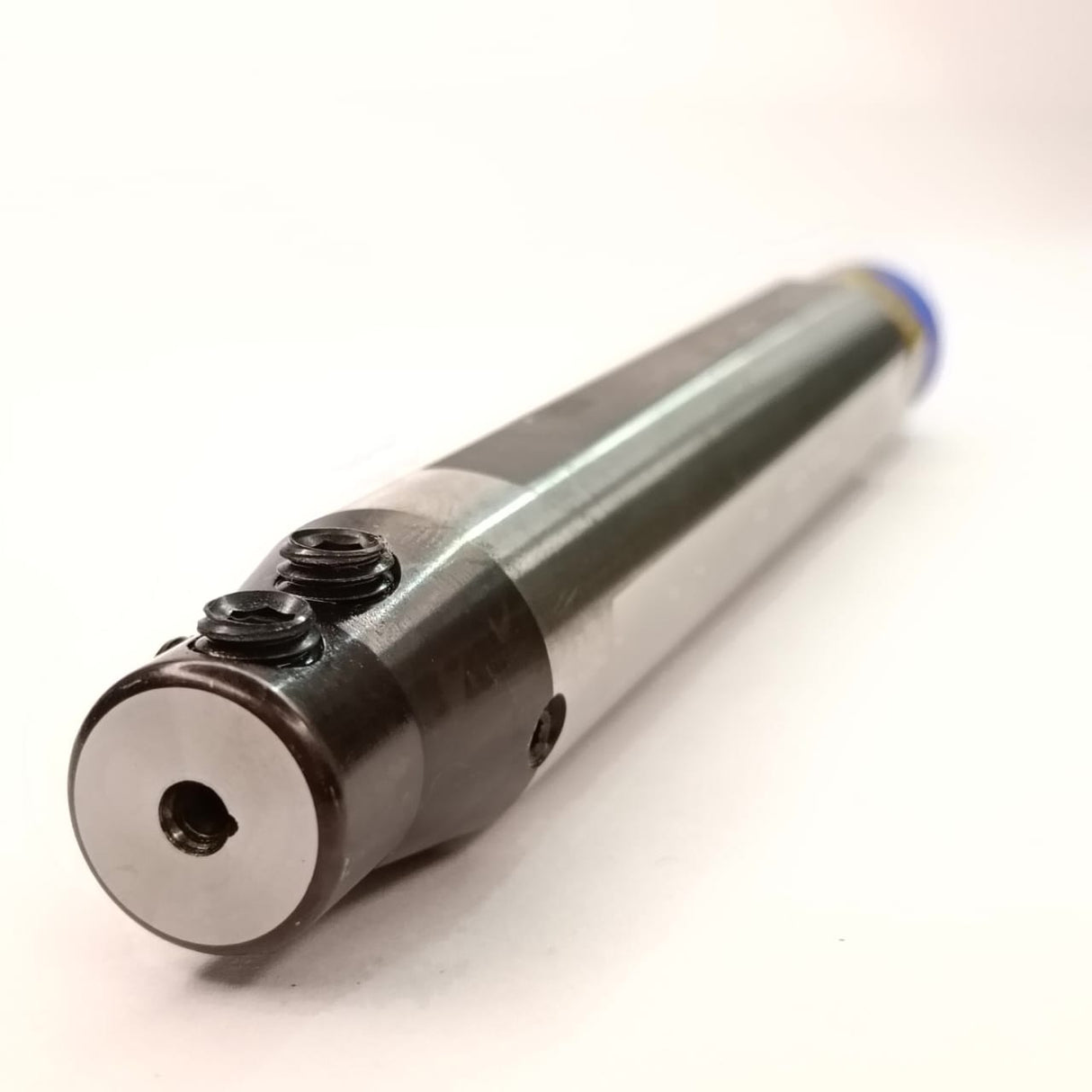 Metal cylindrical component with threaded end