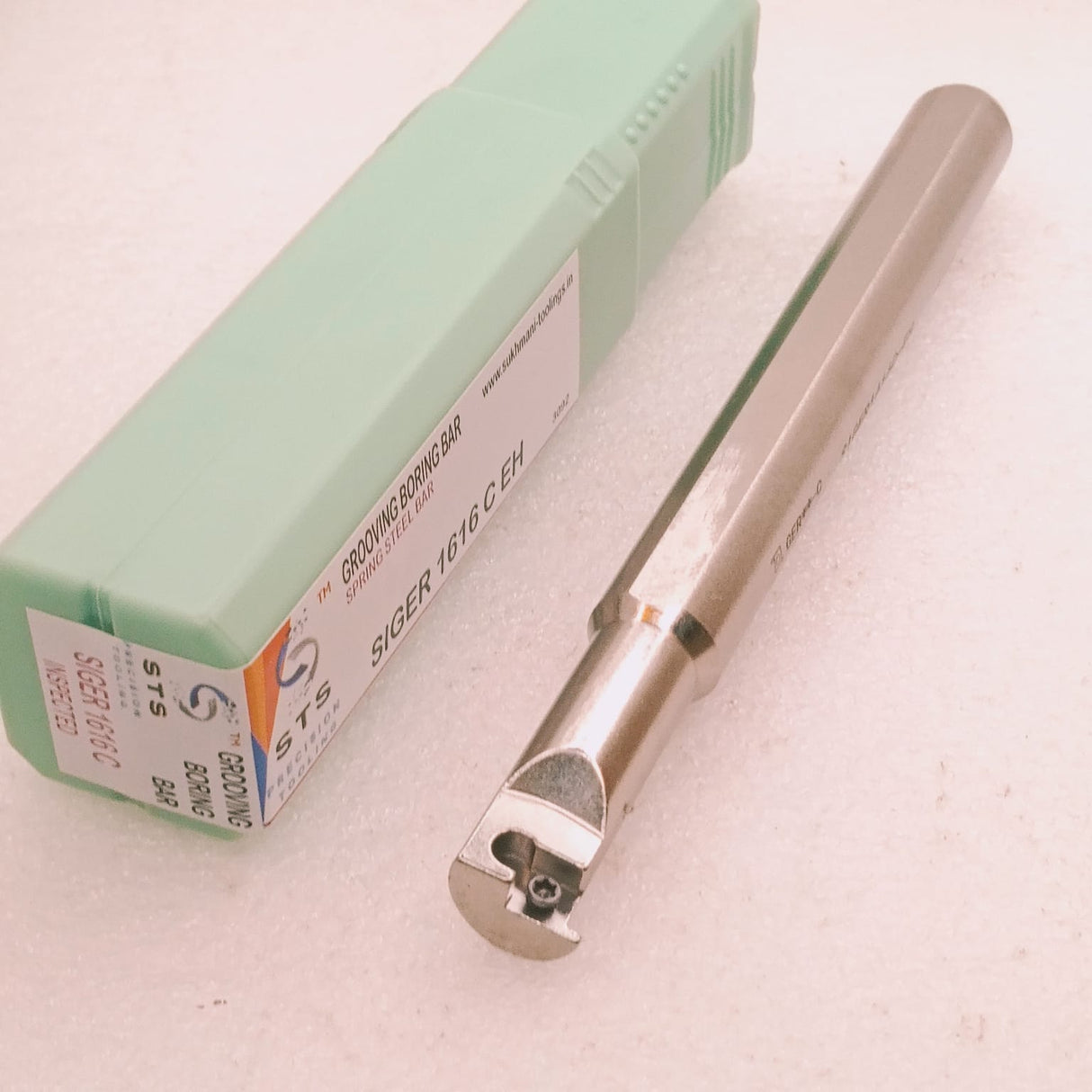 Boring bar tool with box