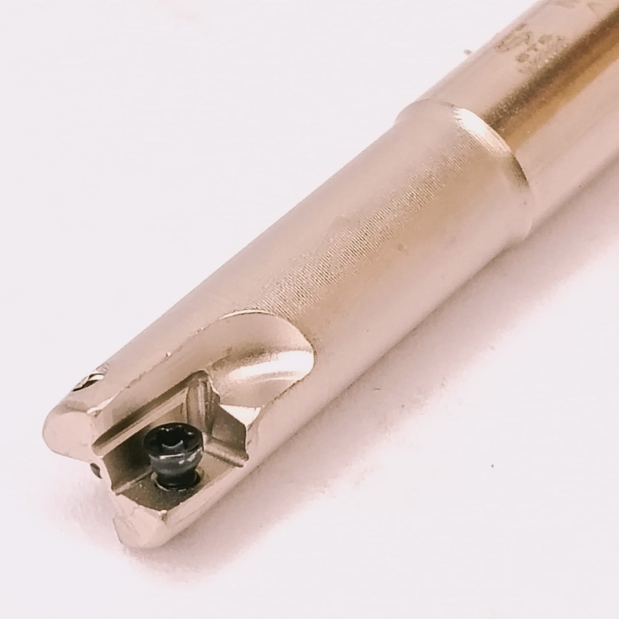 Metal indexable boring bar