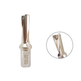 Indexable metal drilling tool bit