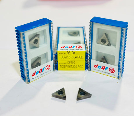 Carbide indexable triangular lathe inserts