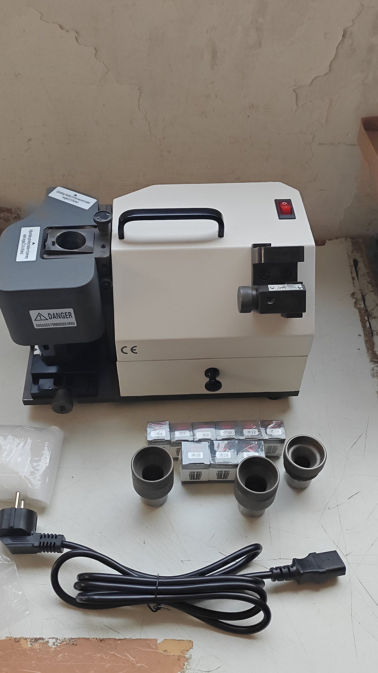 Medical device with components 