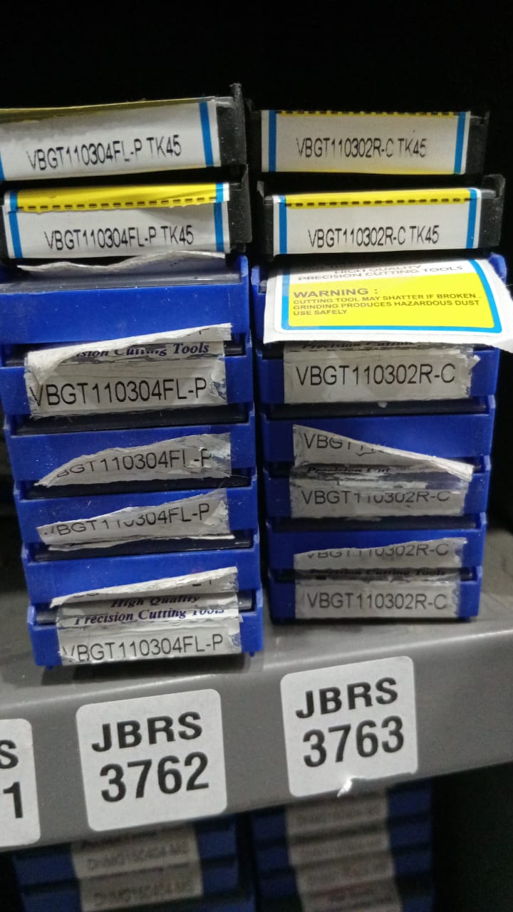 Stacks of metal cutting tools 