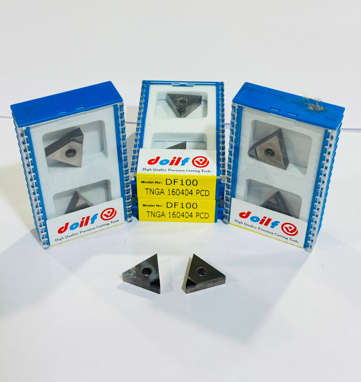 Carbide indexable triangular lathe inserts