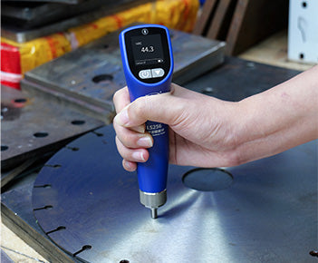 Portable ultrasonic hardness tester measurement operation