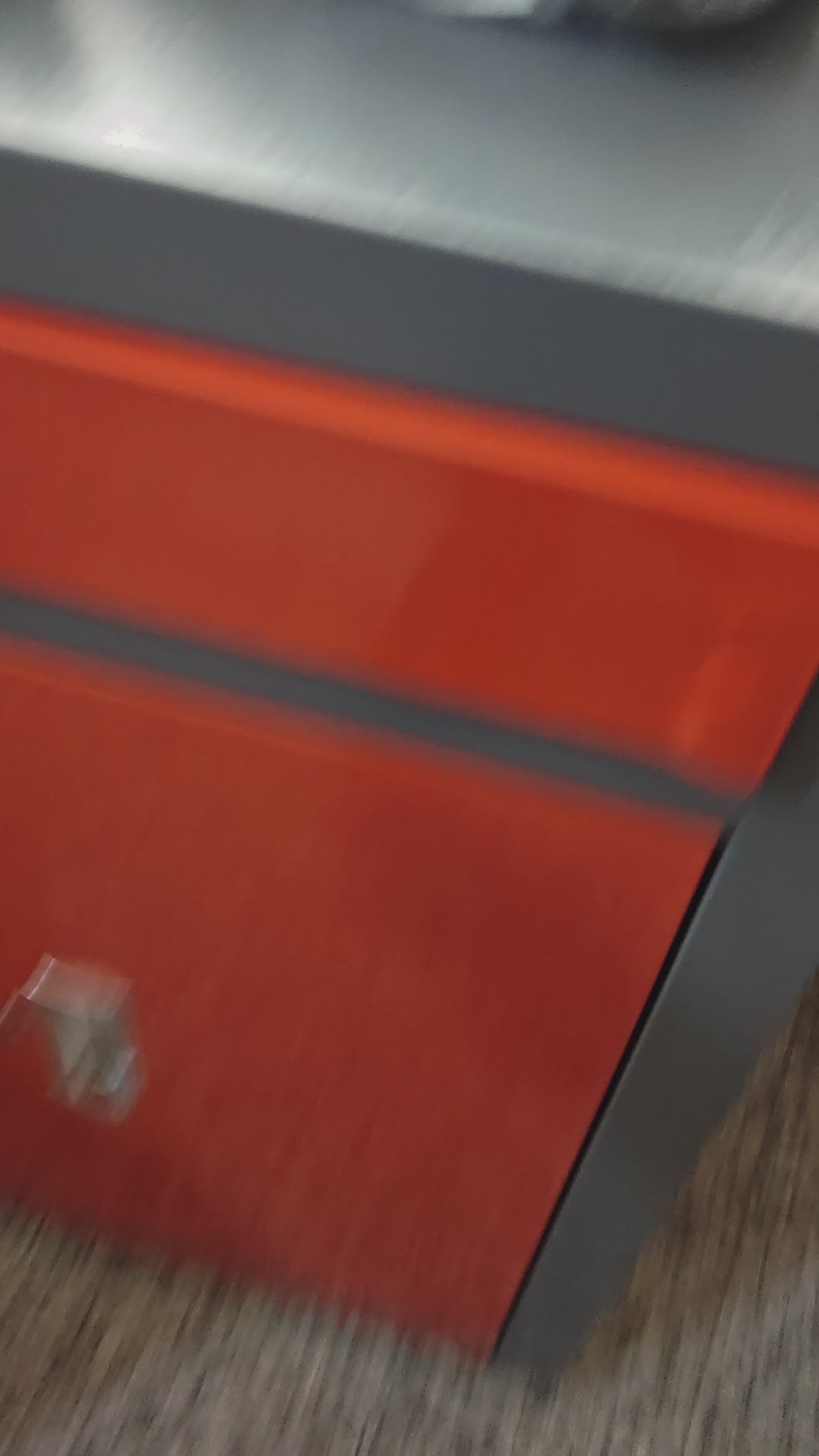 TOOLS TROLLEY BT40 1 DEAL DUE TO DENT ON ABOVE.